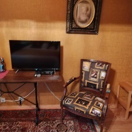 Chambre D'Hotes Acces Separe Et Possibilite Table D'Hotes Sur Reservation Apartment Ver  Exterior foto
